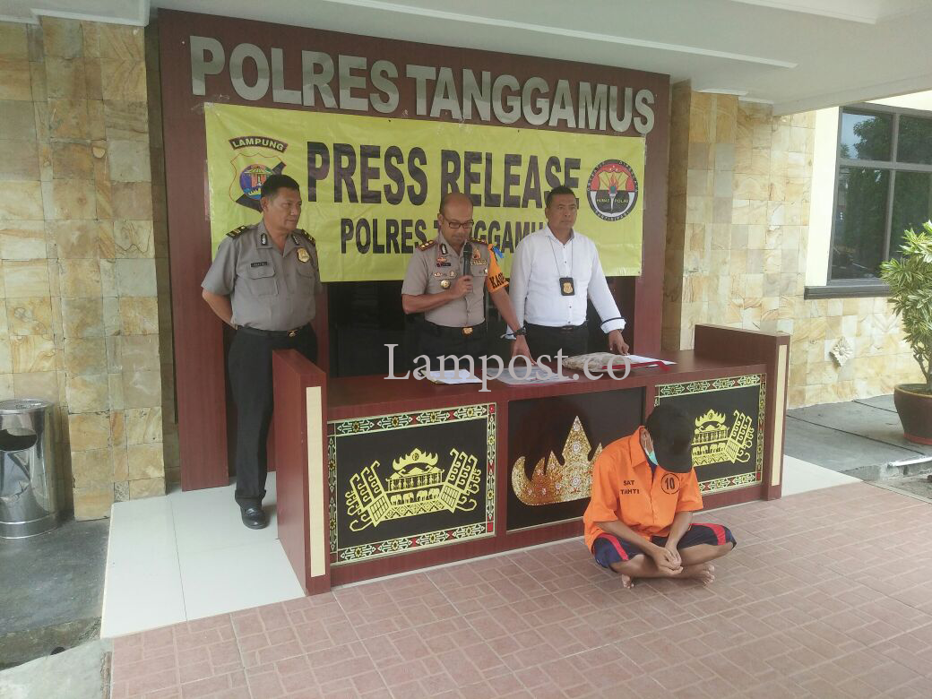 Nenek Lamiyem Ditikam Karena Rokok Sebatang