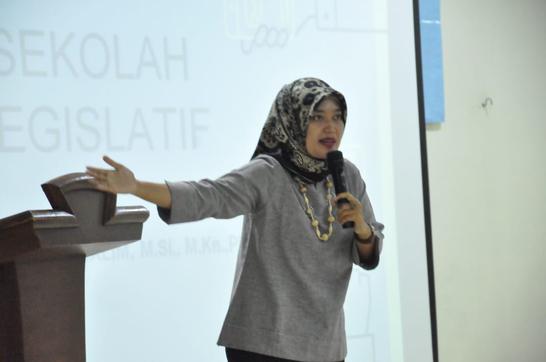 Chusnunia Chalim Jadi Narasumber Sekolah Legislatif di Unila