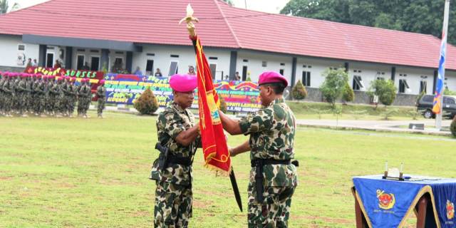 Mayjen TNI (Mar) Bambang Suswantono Lantik Dan Brigif III Marinir Piabung