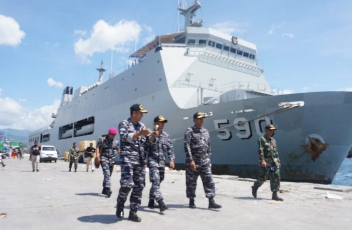 Danlantamal VI Pastikan Distribusi Bantuan Logistik Sampai ke Daerah Terpencil di Palu, Sigi, Donggala