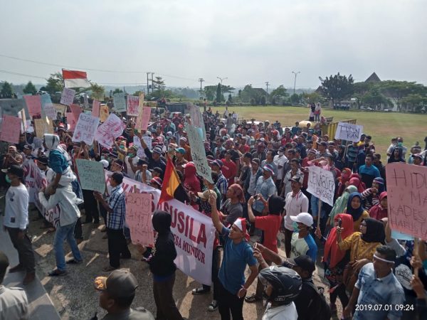 Belum Direspon Bupati, Warga Tanjungrejo Pesawaran Kembali Unjukrasa Kasus Kades Mesum