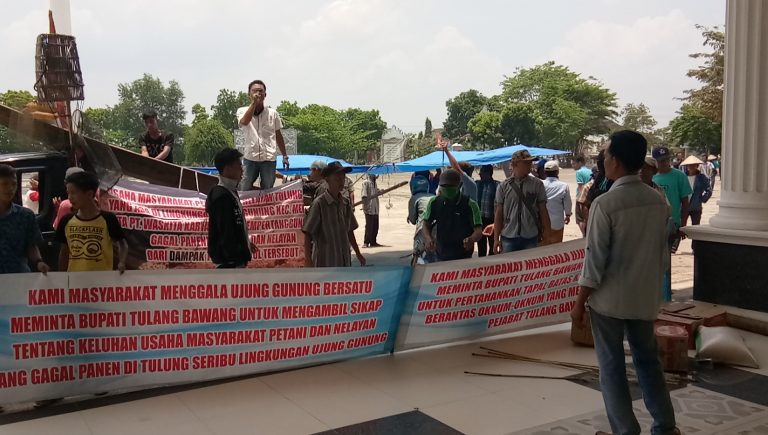 Kali Kedua Petani dan Nelayan Ujung Gunung Udik Unjuk Rasa Bupati Tulang Bawang Tetap “Menghilang”