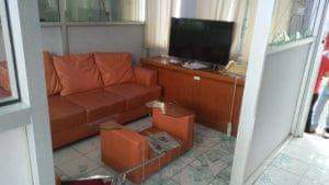 Dinas PMD Diserang, Kaca Ruang Lobby Hancur Berantakan