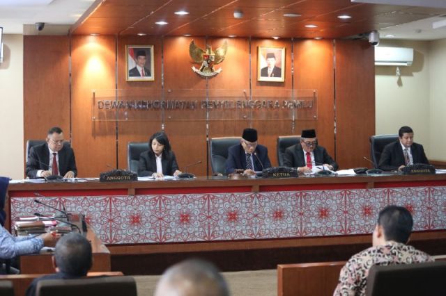 Komisioner KPU Pringsewu Dipecat