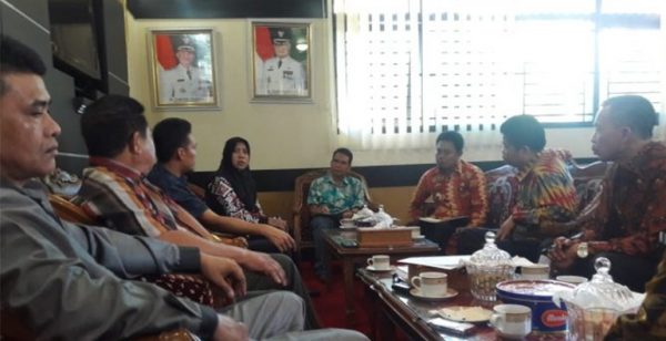 Kunjungan Kerja DPRD Bengkulu Tengah Tanpa Sambutan Anggota DPRD Lampung Barat?