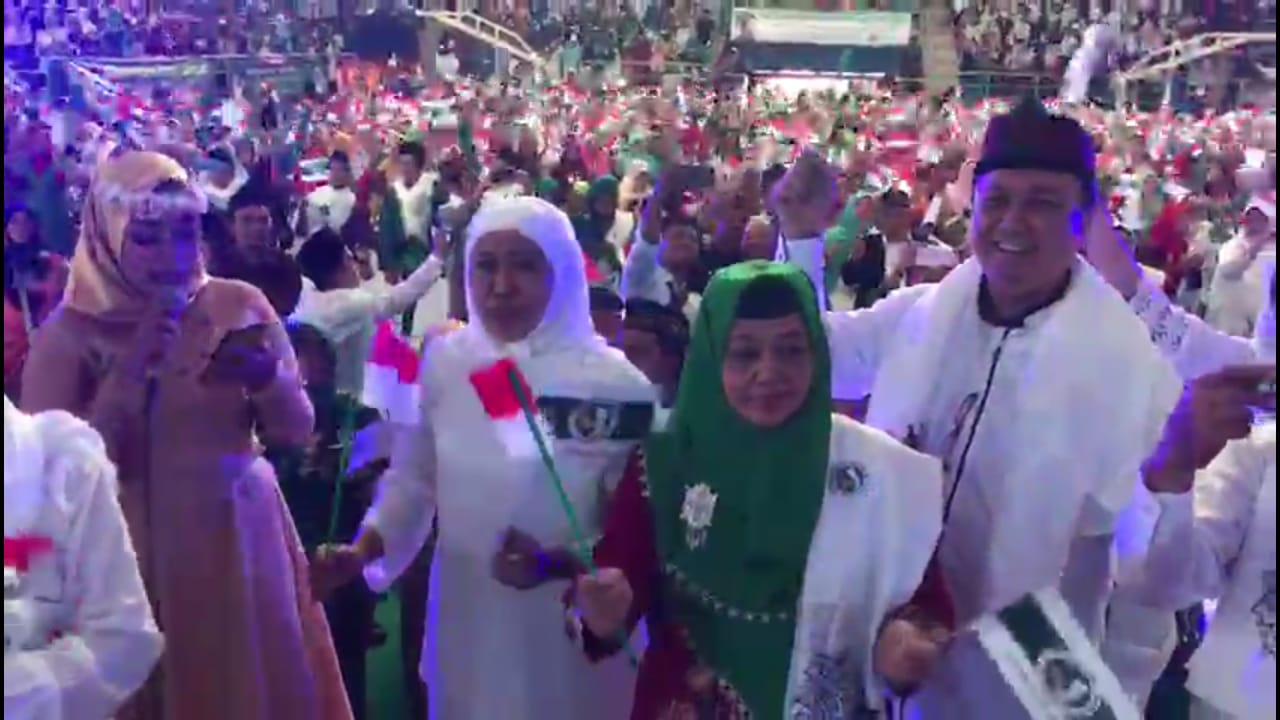 Khofifah Indar Parawansa Ajak Ribuan Kiai dan Santri Deklarasi Dukung Jokowi-Ma’ruf