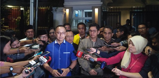 Jadi Jubir Prabowo-Sandi, Dahnil Mundur Dari PNS