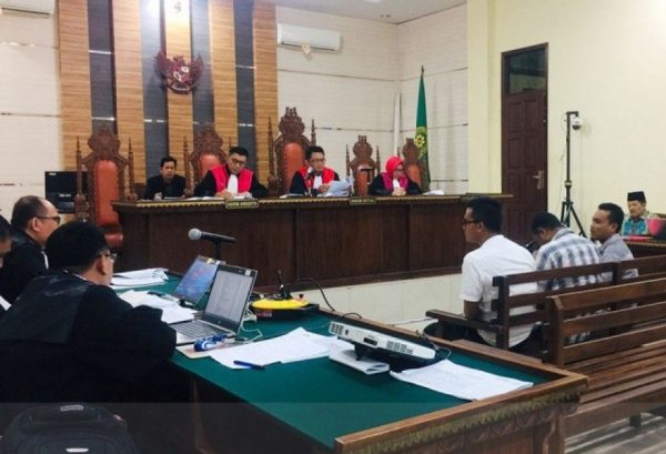 Saksi Sidang Sebut Bupati Lampung Tengah Loekman Djojosoemarto Menang Tender Proyek Mesuji?