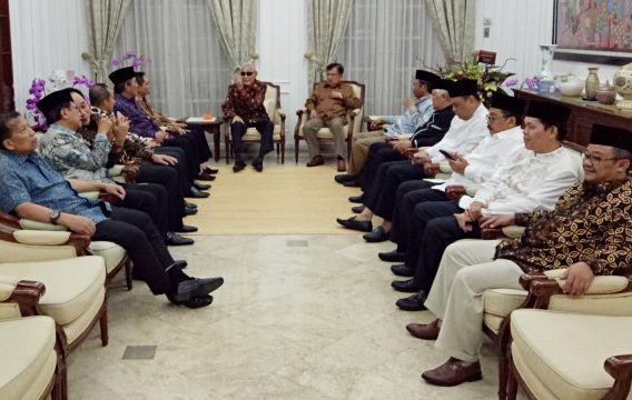 Wapres JK Melakukan Pertemuan Dengan Sejumlah Tokoh di Rumah Dinas