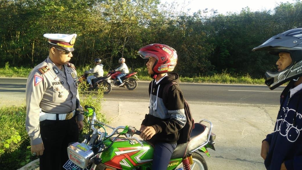 Satlantas Polres Pesawaran Himbau Pelajar Sekolah Agar Tidak Membawa Kendaraan Pribadi