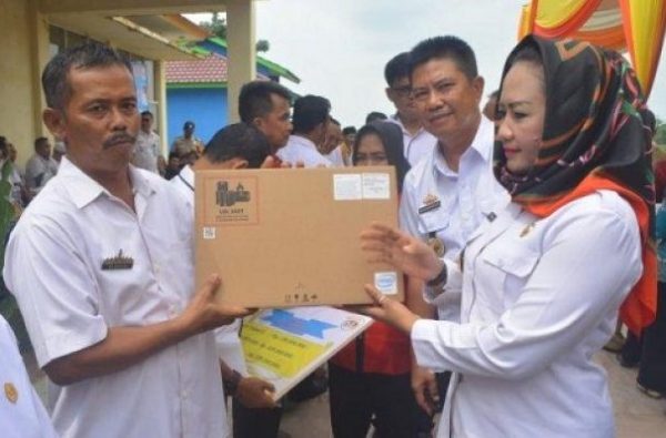 Proyek Bantuan Labtob Rp5 Miliar Untuk 1000 Guru di Disdik Tulang Bawang Sarat Penyimpangan