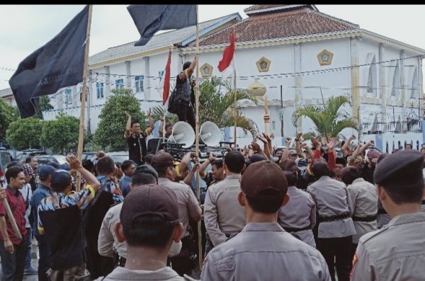 GMBI Unjukrasa Kejari Lampung Utara Soal Proses Hukum Dugaan Korupsi JKN dan BOK Dinkes Lampung Utara