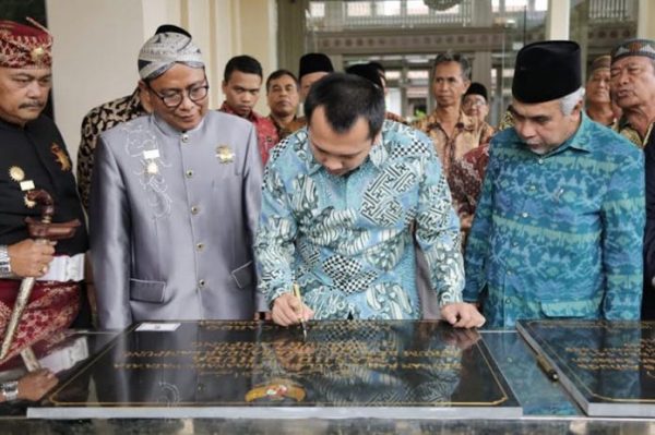 GUbernur Ridho Resmikan Masjid Al-Huda, Terbesar di Kecamatan kemiling