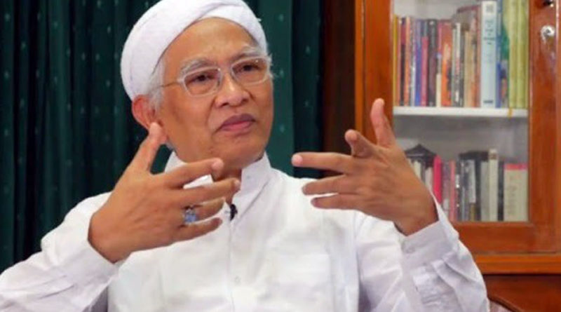 Rangkap Jabatan, Gus Mus Minta Ma’ruf Amin Mundur dari Rais Aam PBNU!