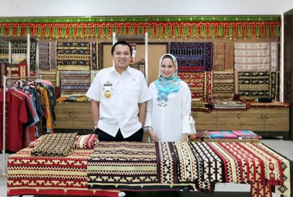 Apriliani Yustin Ajak Gubernur Lampung Tinjau Kemajuan Gedung Dekranasda Lampung