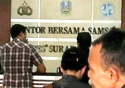 Tanyakan Kembalian, Pembayar Pajak Disemprot Petugas KAUR Samsat