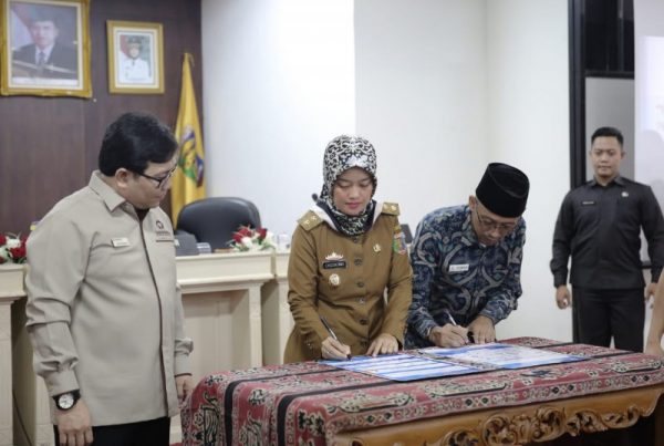 Nunik Dan OPD Tanda Tangani Komitmen SP4N-LAPOR Bersama Ombudsman, Demi Wujudkan Pelayanan Publik Yang Baik