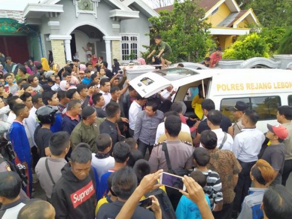 Janda Kaya Pengelola Arisan Tewas Mengenaskan Dalam Rumah