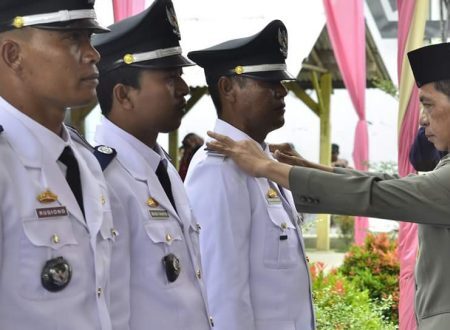 Khamami Berpesan, Kades Harus Maksimal Layani Warga Saat Lantik 12 Kades