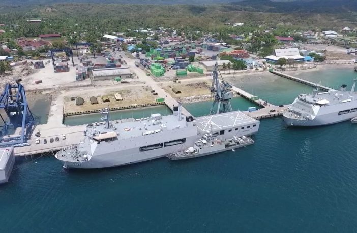 Percepat Pemulihan Pasca Gempa Tsunami, Kapal Perang Raksasa TNI AL Sandar di Pelabuhan Pantoloan Palu