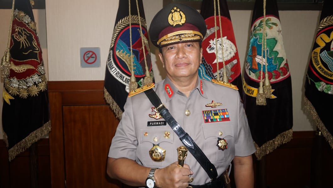 Kapolda Lampung, Purwadi Irianto Resmi Bintang Dua
