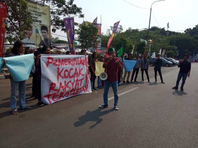 HMI Cabang Serang Unjuk Rasa “Kecewa” Dengan Kepemimpinan Jokowi-JK