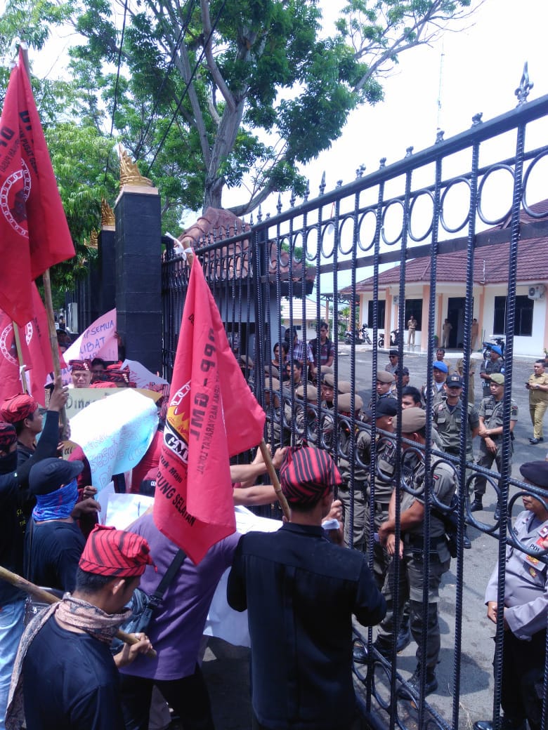 Massa KAPI dan GML Desak KPK Tidak Tebang Pilih Tindak Oknum Penerima Fee Proyek Lamsel