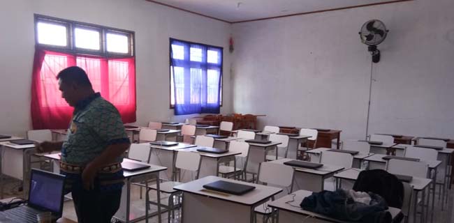 SMA N 1 Pesisir Tengah Siapkan 100 Unit Komputer Untuk Menunjang KBM