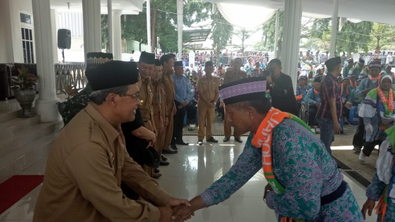 Plt. Bupati Lamteng Lepas 388 Jamaah Calon Haji