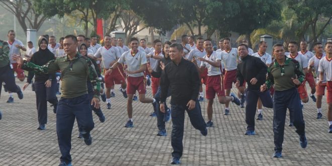 Laks. Madya TNI Achmad Taufiqquerrochman Olahraga Bersama Prajurit Brigif-3 Mar