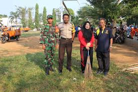 Menjelang LSS Tingkat Nasional, Pemkot Metro Pusatkan Kegiatan Jumat Bersih SMPN 4 Kota Metro