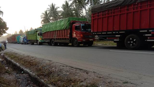 Air Laut Pasang Sebabkan Jalibar Putus Kembali