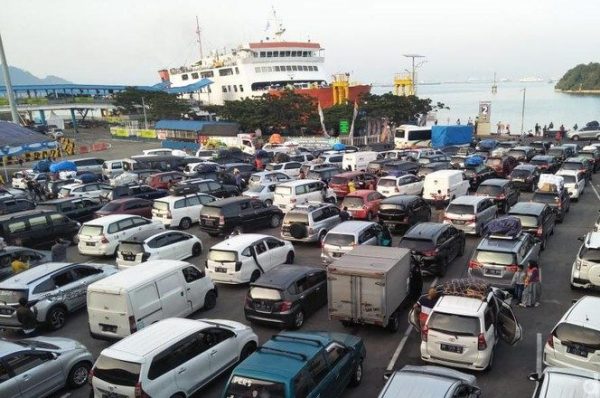 Kemenhub Cabut Kebijakan Ganjil Genal di Penyeberangan Merak-Bakauheni