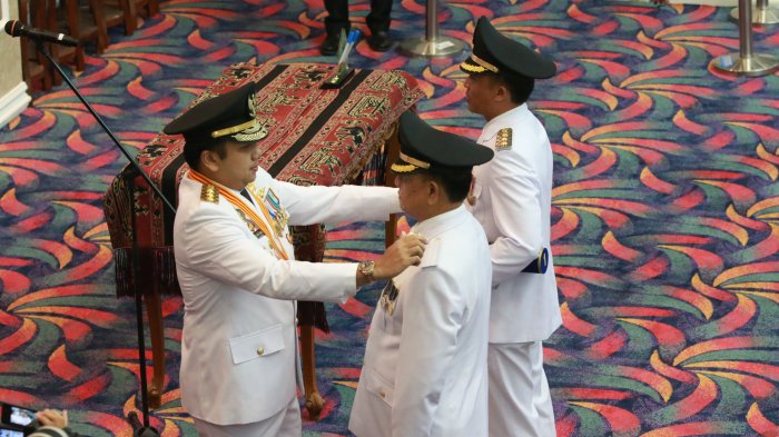 Parosil Dan Mad Hasnurin Dilantik Sebagai Bupati Dan Wakil Bupati Lampung Barat