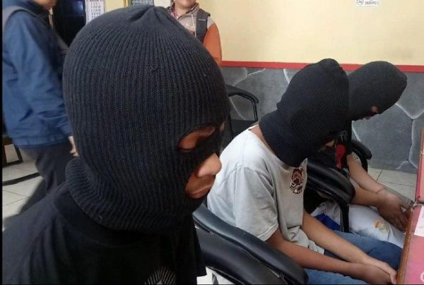 Pelajar Asal Lampung Tengah Ajak Dua Teman “Gilir” Teman Sekolah di Gubuk Jembatan Gantung