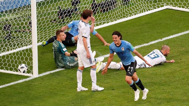 Bungkam Tuan Rumah, Uruguay Juara Grup A