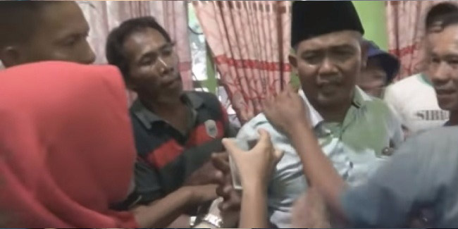 Setelah Didemo, PN Kotaagung Menangguhkan Penahanan Kepala Pekon