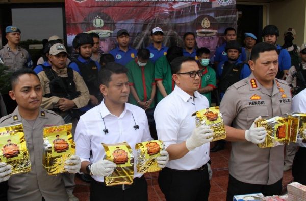 Satu Bulan, Polres Jakarta Barat Gagalkan Penyelundupan 148 Kg Narkoba Jenis Sabu
