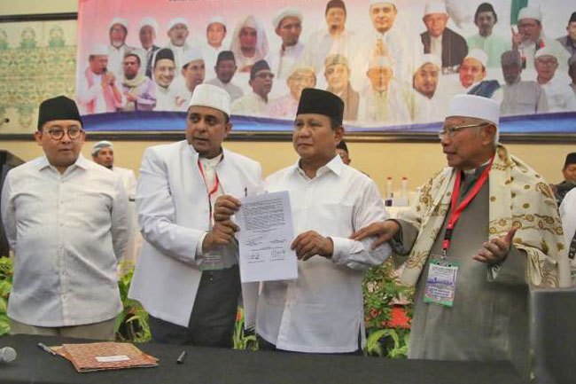 Prabowo Tandatangani Pakta Integritas KNPF Ijtima Ulama II