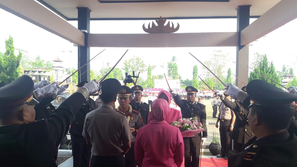 Welcome and Farewell Parade Iringi Pisah Sambut Kapolres Lampung Utara