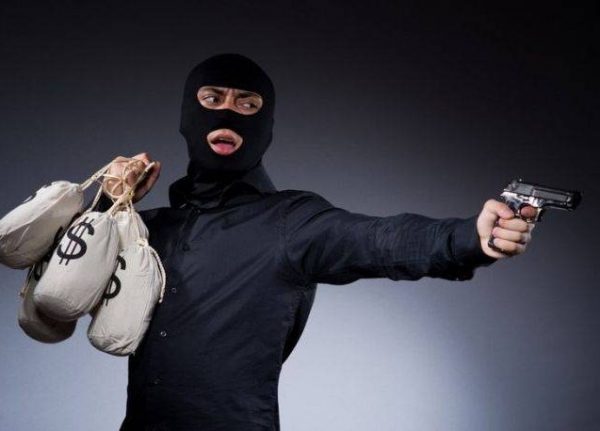 Usai Antar Timun Suri Imam di Rampok Sekelompok Orang Bersenjata Api di Kalianda, Rp10 Juta Raib Belum Lapor Polisi Karena Takut Disuruh Bayar?