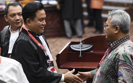 Jawaban KPU Terkait Gugatan Prabowo-Sandi, Termasuk Ngaku Salah Input?