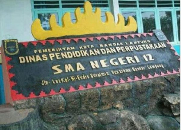 Tour SMA Negeri 12 Bandar Lampung Jogja -Bali “Berantakan”