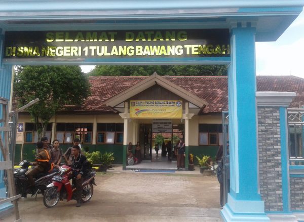 Pegang KIP-BSM Puluhan Pelajar SMA Negeri 1 Tuba Tengah Justru Tak Pernah Dapat Bantuan?