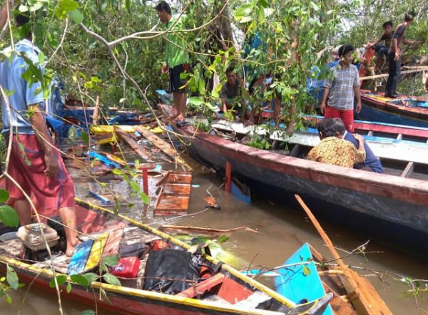 Kapal Penumpang Speedboat Awet Muda Tabrak Pohon di Sungai Musi, Tujuh Orang Tewas