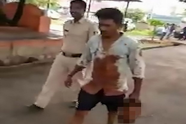 Tak Terima Ibunya Digoda, Pria ini Dipenggal Kepalanya