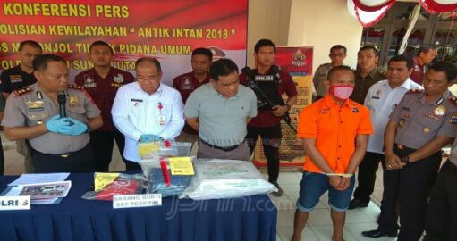 Penggal Kepala Tetangga Lalu Teriak Merdeka Dan Nyanyikan Lagu Indonesia Raya