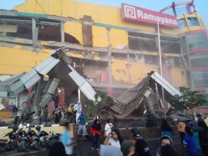 Mall di Sulawesi Tengah Roboh Akibat Gempa 7,7 Skala Richter