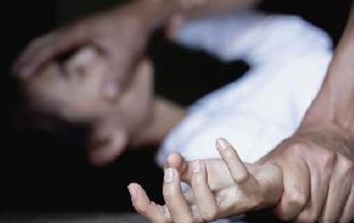 Dibekap Syahwat Rekan Sejawat, Bunga Pulang dengan Wajah Pucat