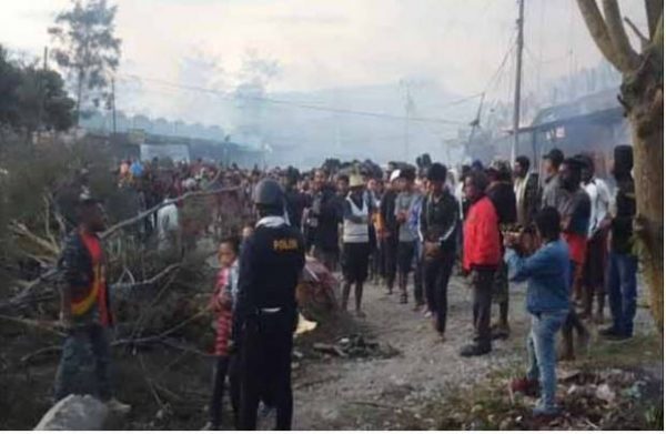 Tak Mampu Selesaikan Persoalan Papua, Jokowi Diminta Mundur?